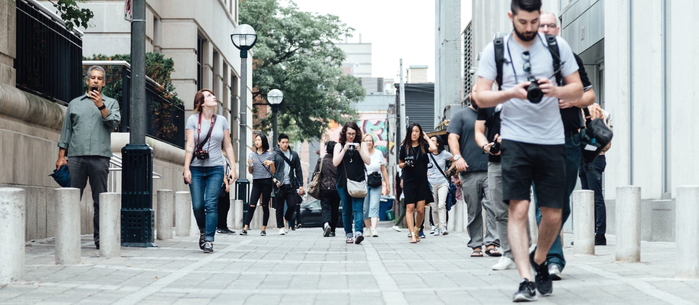 Touristes dans une rue